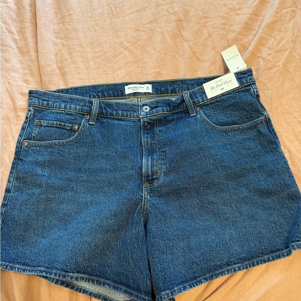 Abercrombie & Fitch Women's Shorts - The Dad Short NWT